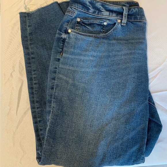 Talbots Jeans Everyday Relaxed Size 8 - Picture 1 of 8